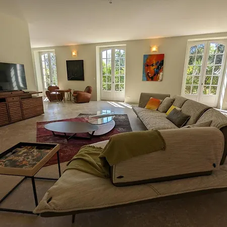 Grande Maison Familiale Avec Piscine Chauffee, Wifi Et Parking A - Fr-1-653-284 Feriehus *