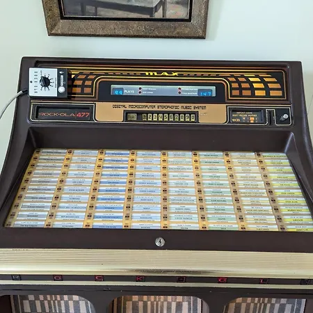 Grande Maison Familiale Avec Piscine Chauffee, Wifi Et Parking A - Fr-1-653-284