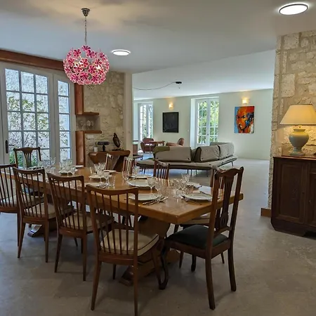 Grande Maison Familiale Avec Piscine Chauffee, Wifi Et Parking A - Fr-1-653-284 *