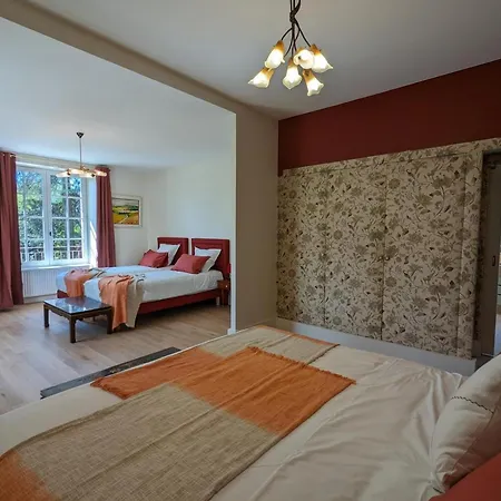 Casa rural Grande Maison Familiale Avec Piscine Chauffée, Wifi Et Parking à - Fr-1-653-284 *