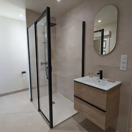 Grande Maison Familiale Avec Piscine Chauffée, Wifi Et Parking à - Fr-1-653-284