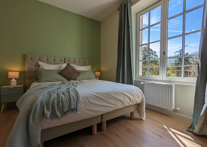 Grande Maison Familiale Avec Piscine Chauffée, Wifi Et Parking à - Fr-1-653-284