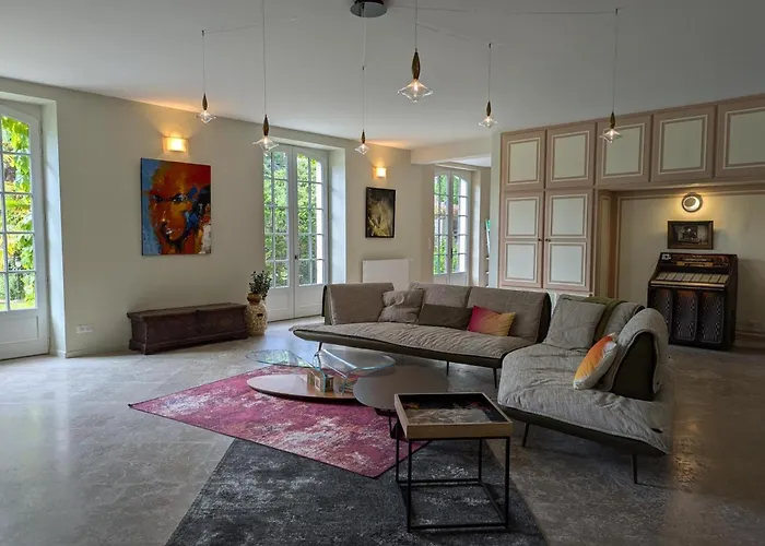 Сasa de vacaciones Grande Maison Familiale Avec Piscine Chauffée, Wifi Et Parking à - Fr-1-653-284 *