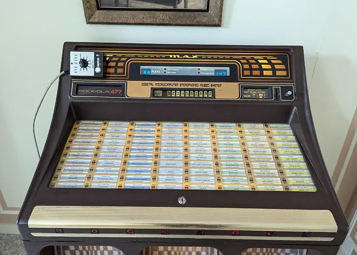 Grande Maison Familiale Avec Piscine Chauffée, Wifi Et Parking à - Fr-1-653-284