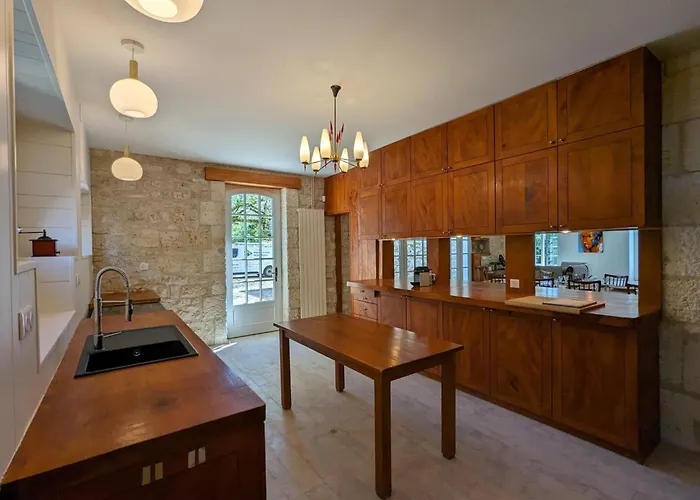 Grande Maison Familiale Avec Piscine Chauffée, Wifi Et Parking à - Fr-1-653-284 Сasa de vacaciones