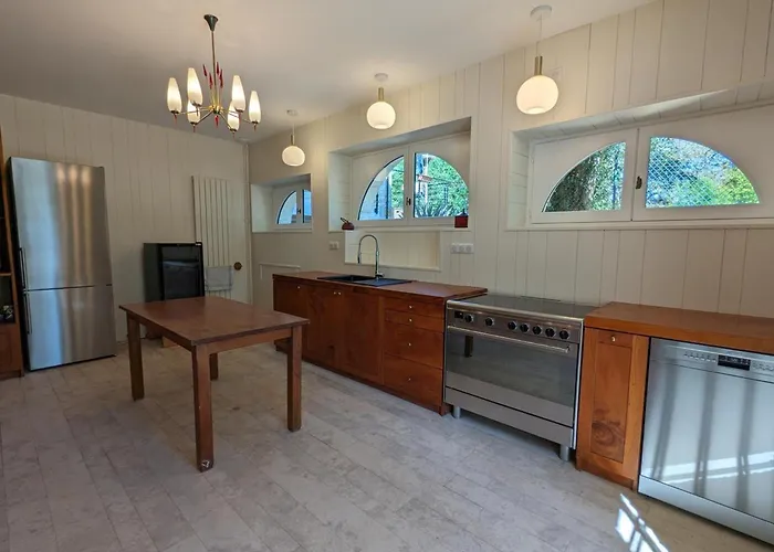 Grande Maison Familiale Avec Piscine Chauffée, Wifi Et Parking à - Fr-1-653-284 Pranzac