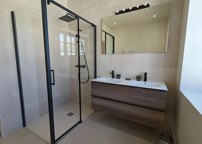 Grande Maison Familiale Avec Piscine Chauffée, Wifi Et Parking à - Fr-1-653-284 Сasa de vacaciones *