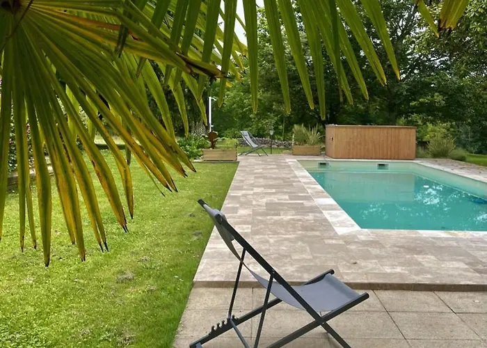 Grande Maison Familiale Avec Piscine Chauffée, Wifi Et Parking à - Fr-1-653-284