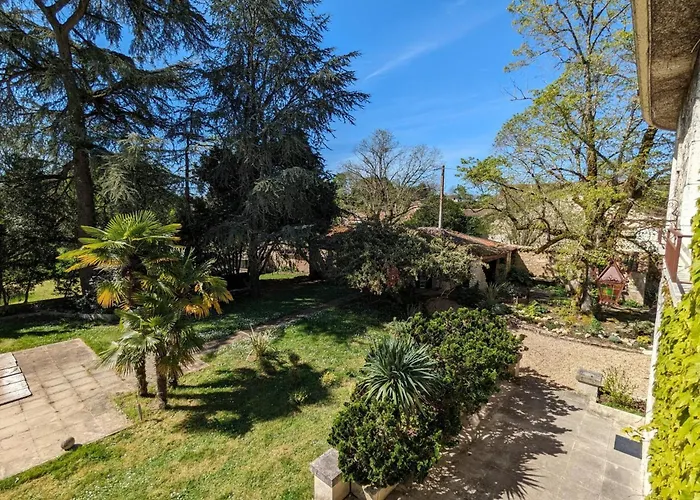 Сasa de vacaciones Grande Maison Familiale Avec Piscine Chauffée, Wifi Et Parking à - Fr-1-653-284 *