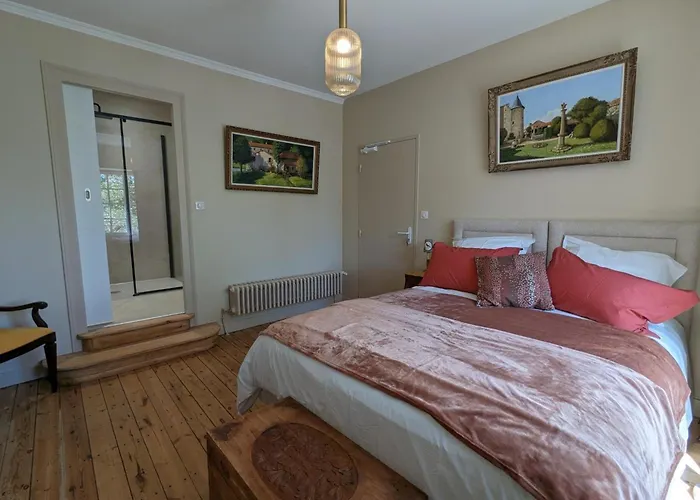 Grande Maison Familiale Avec Piscine Chauffée, Wifi Et Parking à - Fr-1-653-284